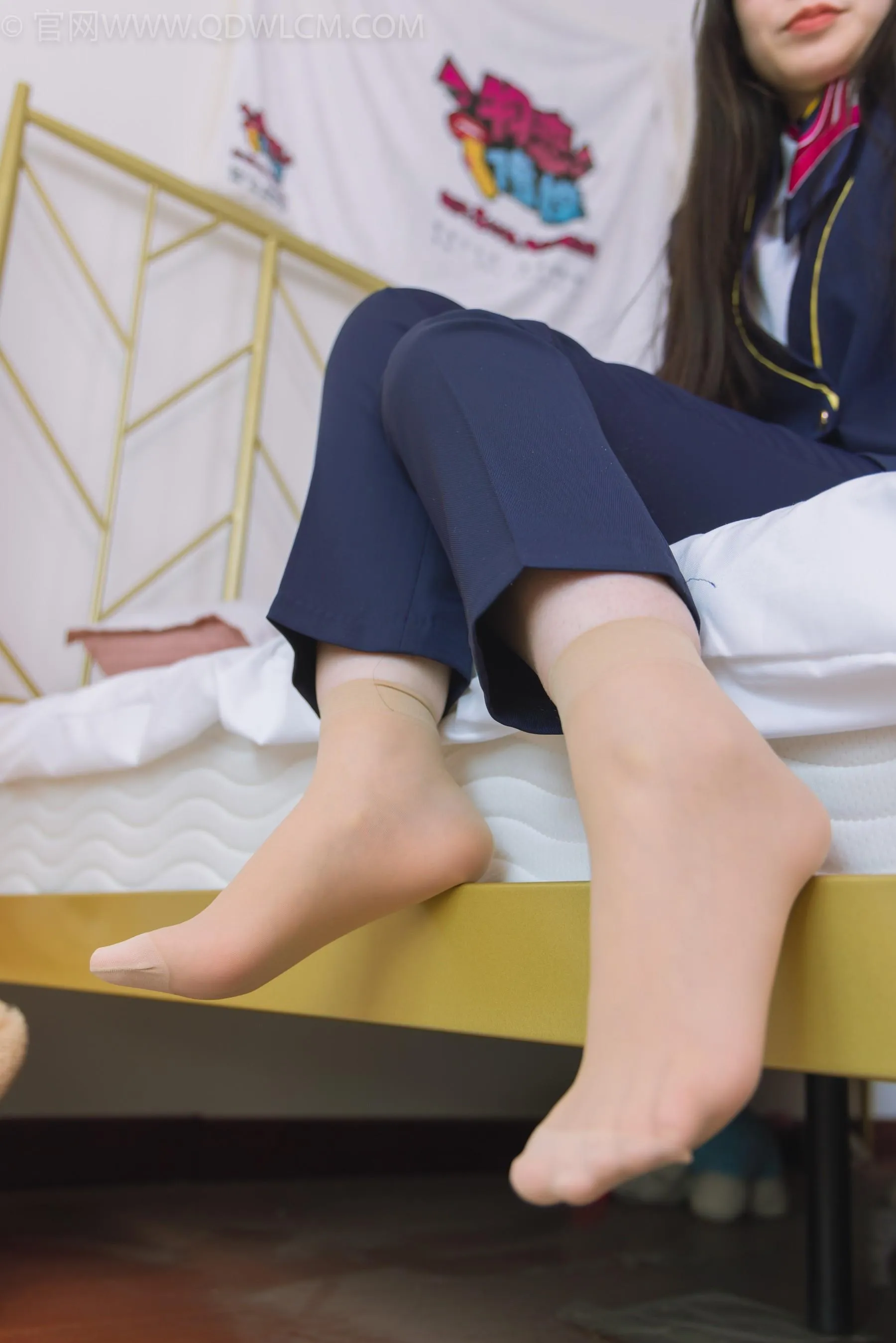 物恋传媒 NO.1500 兮兮-银行小秘书 [151P]插图2